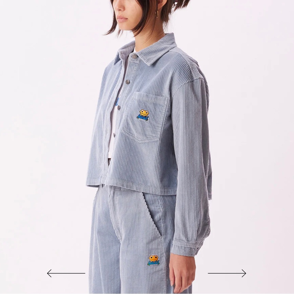 Obey Liam cropped shirt seal ice XS